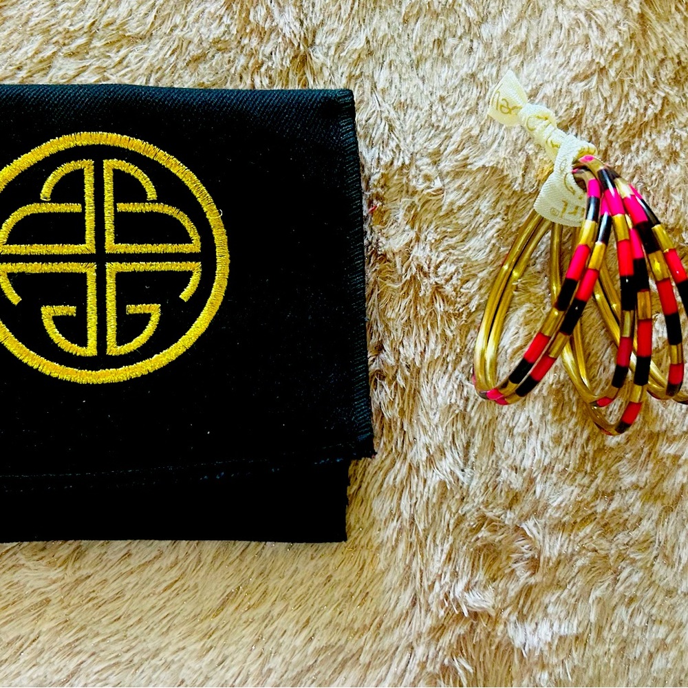 Beautiful bracelets to start your day with positive vibes